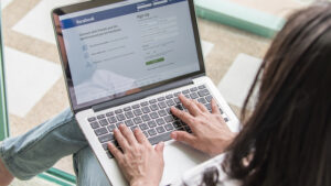 How Can Businesses Cash in on the Facebook Algorithm Update?